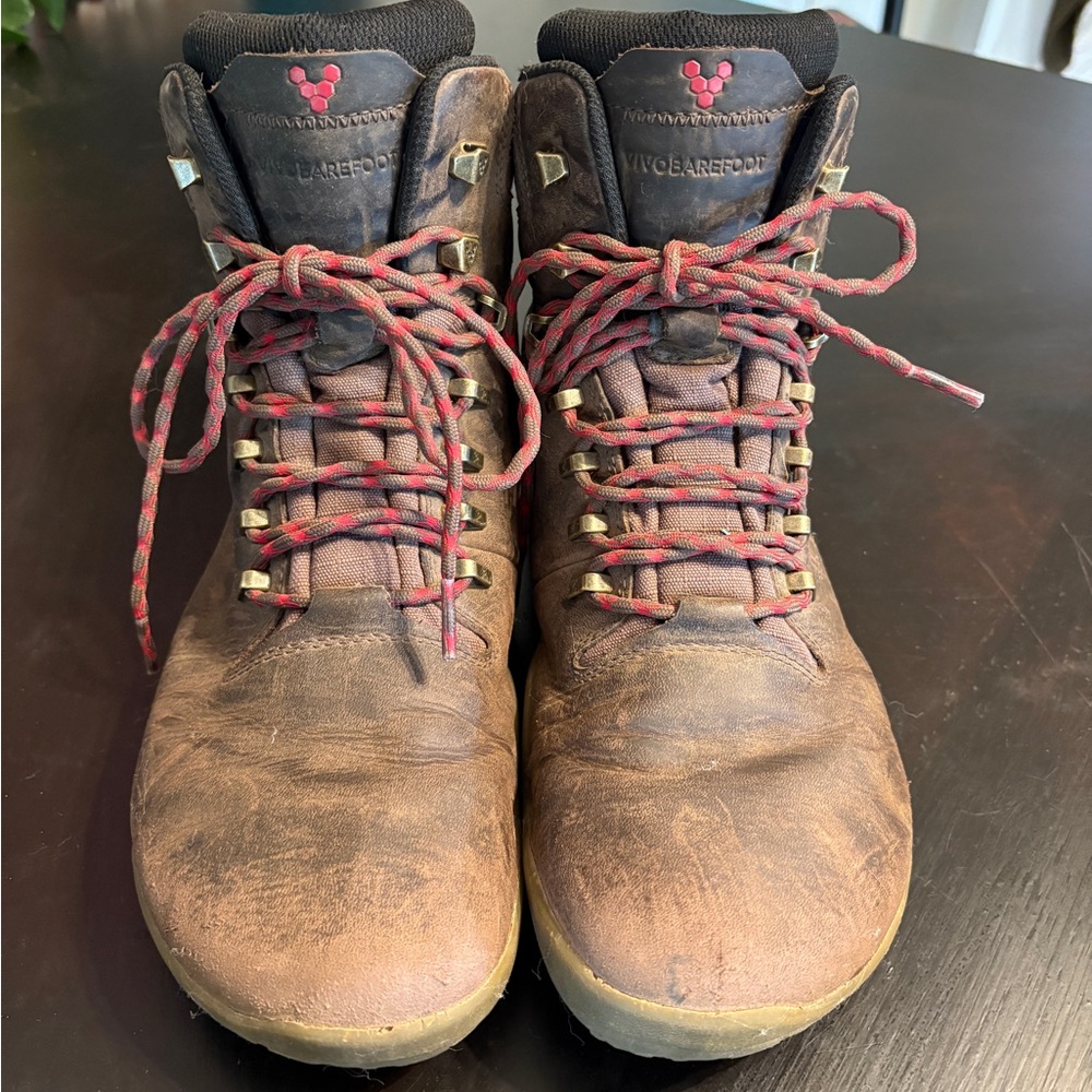 VIVO barefoot hikers, Women’s sz 10